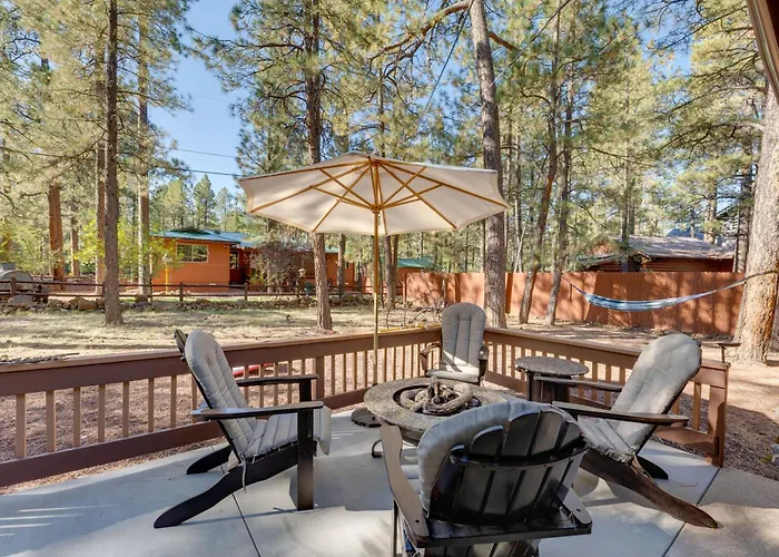 Deck + Fireplace: Cozy Pinetop Lakes Cabin! Indian Pine
